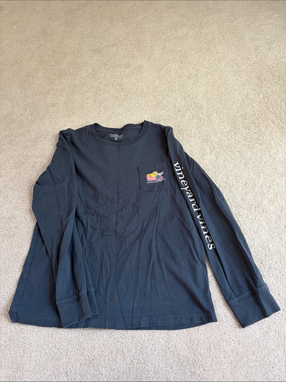 Vineyard Vines Navy Long Sleeve Pocket Tee with Cheer Whale